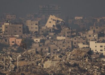 Число жертв израильских ударов по сектору Газа выросло до 30