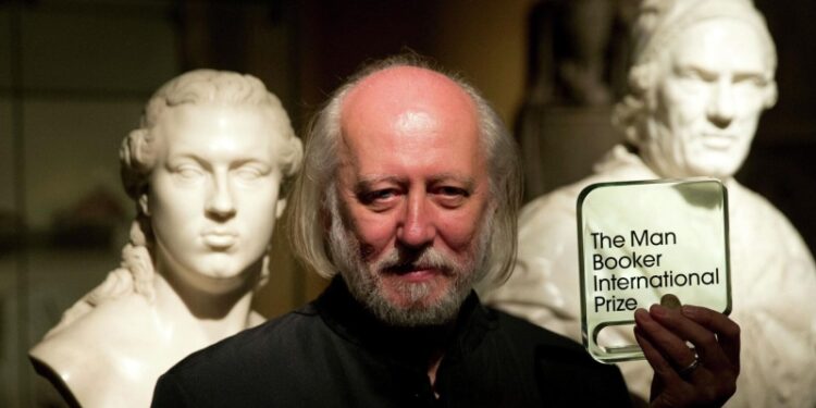 Эксперт объяснил, почему Нобелевскую премию получил Краснахоркаи