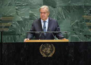 Генсек ООН призвал изменить курс в отношении проблем климата