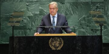 Генсек ООН призвал изменить курс в отношении проблем климата