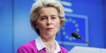 Глава ЕК заявила, что Евросоюз меняет подход к санкциям против России