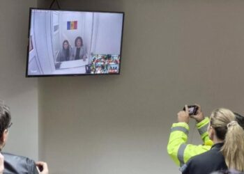 Глава Гагаузии по видеосвязи дает показания по финансированию партии