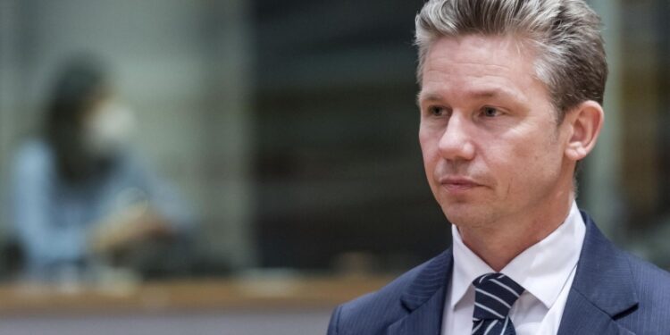 Глава Минобороны Швеции призвал Запад перейти в режим войны