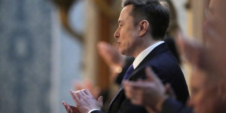 Илон Маск репостнул заявление Дурова об ограничении прав европейцев