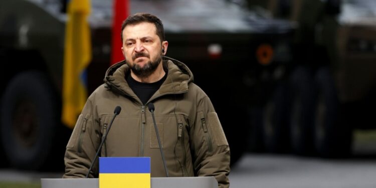 Киев продолжает получать системы ПВО за счет взносов ЕС, заявил Зеленский