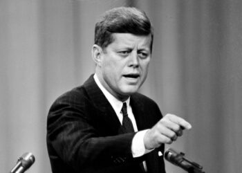 Конгрессвумен рассказала, кто принял решение передать документы по Кеннеди