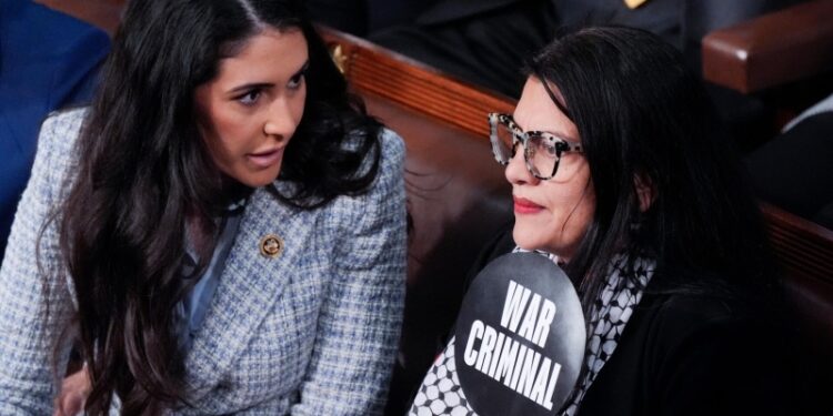 Конгрессвумен рассказала, кто продвигает конфликт на Украине