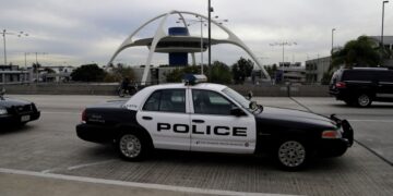 Мэрию Лос-Анджелеса эвакуировали из-за забаррикадировавшегося мужчины