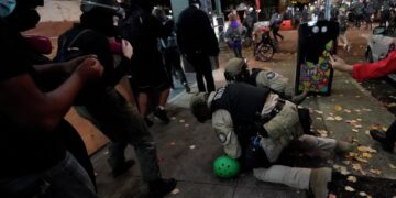 Минюст США начал расследование в отношении полиции Портленда