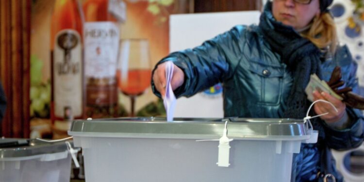 Молдавская оппозиция высказалась о возможности проведения повторных выборов