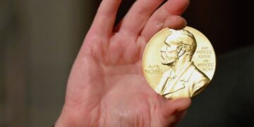 Нобелевский комитет прокомментировал утечку данных о лауреате премии мира