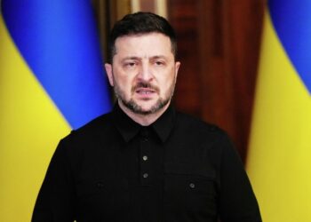 «Переложит вину». СМИ раскрыли, что устроил Зеленский на Украине