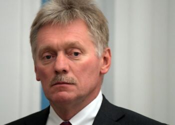 Песков оценил процесс налаживания дипломатических отношений России и США