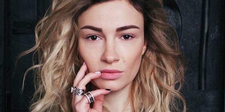 Певица Приходько заявила об угрозе гражданской войны на Украине