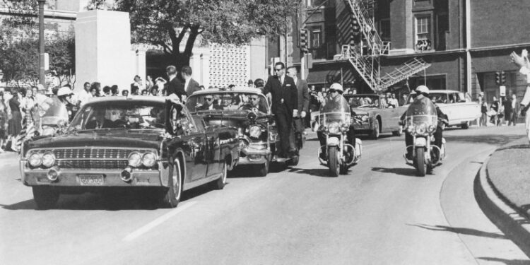 Посол России передал конгрессвумен документы об убийстве Кеннеди