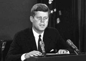 Посол России в США передал в конгресс документы об убийстве Кеннеди