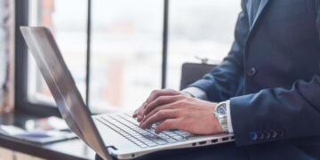 Швейцарская компания Rolex зарегистрировала товарный знак в России