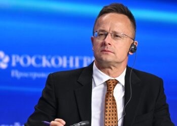 Сийярто прокомментировал слухи об отмене саммита России и США