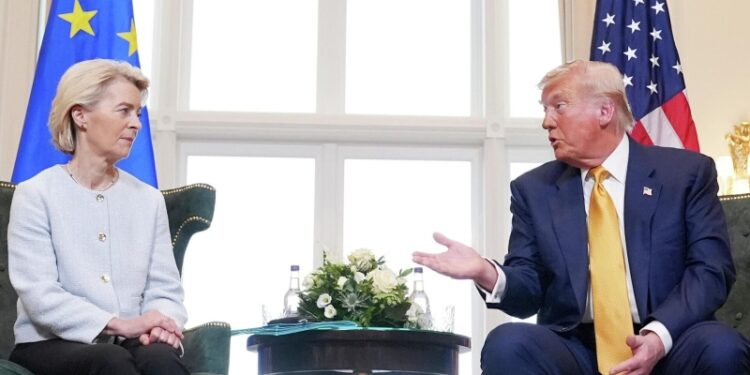 СМИ: фон дер Ляйен впервые может отказать Трампу