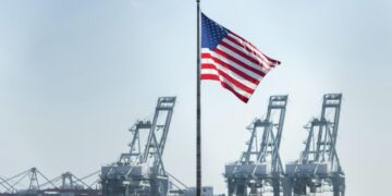 Спасатели не нашли выживших после взрыва на заводе в американском Теннесси