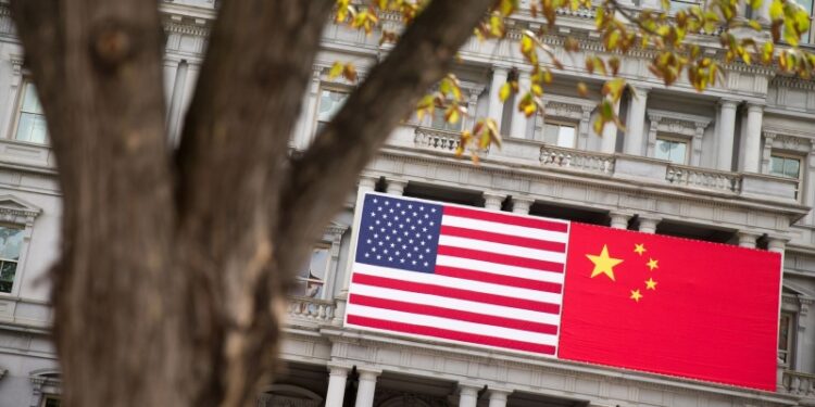 США готовят ответные меры на ограничения Китая, пишут СМИ