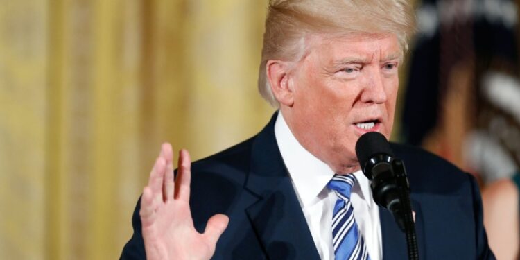 Трамп переоценивает влияние США, заявил норвежский профессор