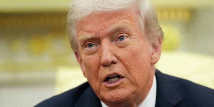 Трамп выступил с угрозой в адрес Венесуэлы