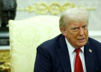 Трамп заявил, что хорошо ладит с Путиным, но разочарован в нем