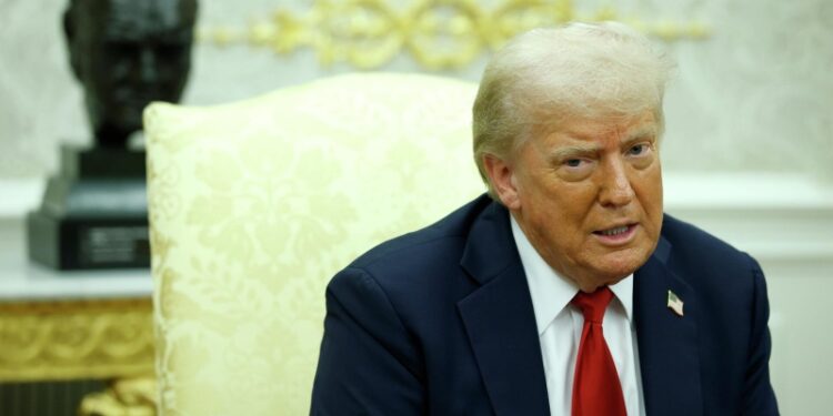 Трамп заявил, что хорошо ладит с Путиным, но разочарован в нем