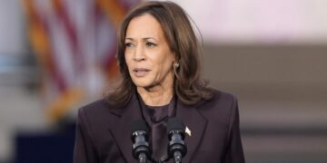 У Трампа нет мандата от избирателей, считает Харрис