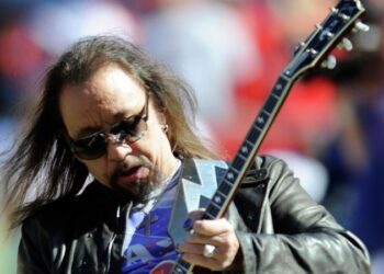 Умер сооснователь легендарной рок-группы