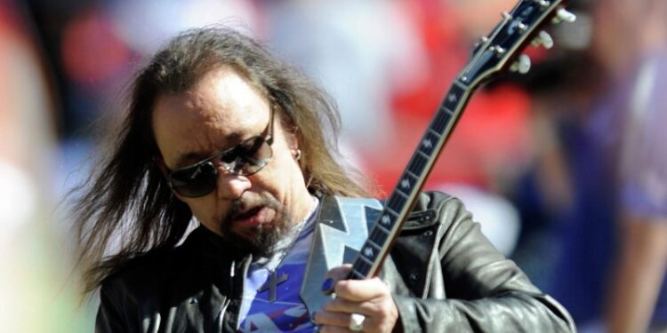 Умер сооснователь легендарной рок-группы