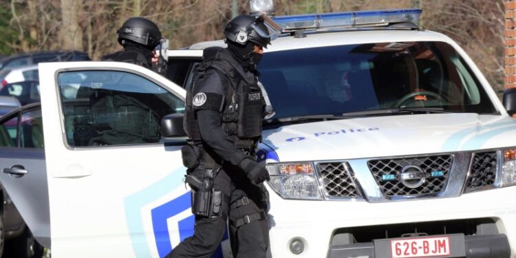 В Брюссель могут ввести войска до конца года, заявил министр обороны