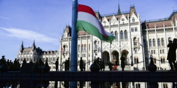 Венгрия хочет использовать топливо из США на АЭС наряду с российским