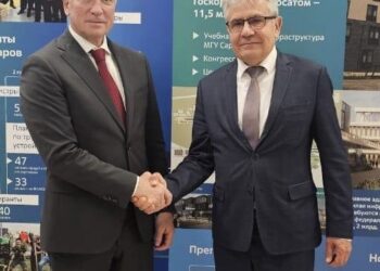 Владимир Мазур в ходе поездки в Саров договорился о совместной работе нижегородских и томских специалистов в развитии науки и технологий