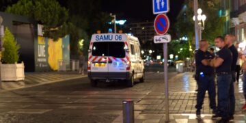 Во Франции четверо человек пострадали из-за торнадо