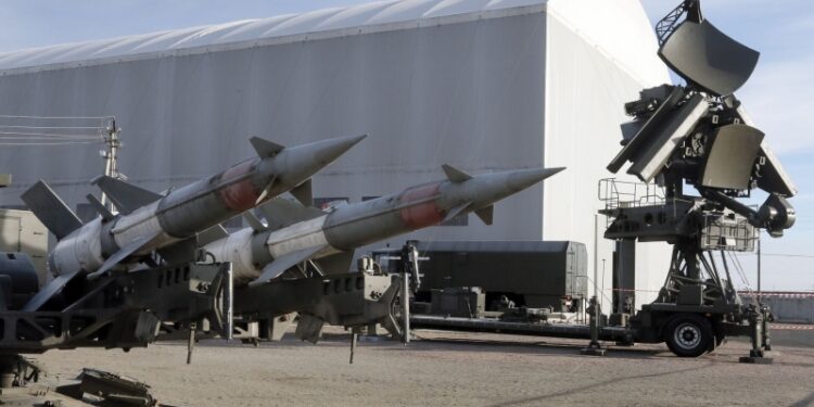 ВВС Украины сообщили, что вынуждены применять ЗРК над городами