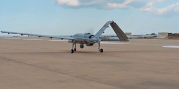 Беспилотный истребитель Bayraktar впервые в истории сбил самолет