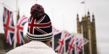 Британия увеличит срок получения права на ПМЖ для легальных мигрантов