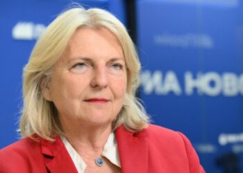 Экс-глава МИД Австрии обвинила ЕС в подталкивании к войне против России