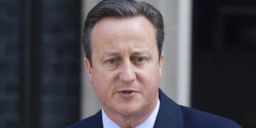 Экс-премьер Великобритании признался, что у него обнаружили рак простаты