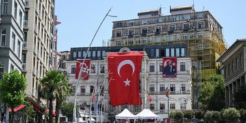 Эрдоган обсудит в Стамбуле возобновление переговоров по Украине