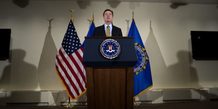 Генпрокурор США оспорит решение суда по обвинениям против экс-главы ФБР