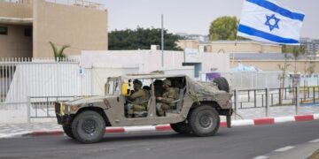 Израильская армия открыла огонь по поселению на сирийских Голанских высотах