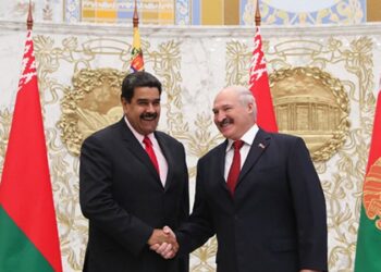 Лукашенко поздравил Мадуро с Днем рождения