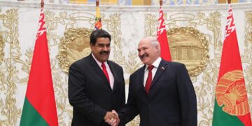 Лукашенко поздравил Мадуро с Днем рождения