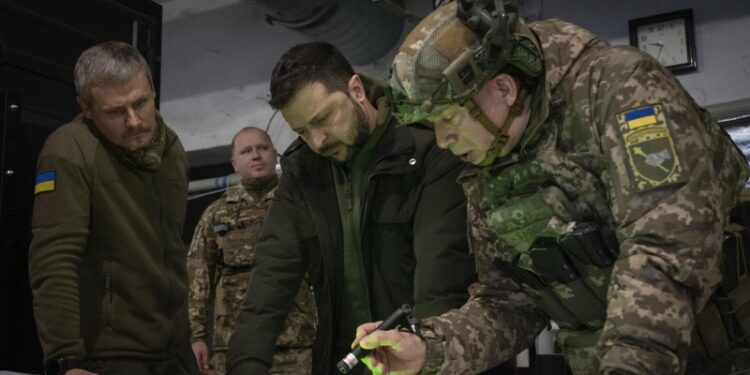 На Западе раскрыли, из-за чего Зеленский поссорился с Сырским