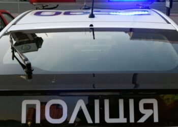 Неизвестный взорвал гранату в торговом центре в Киеве