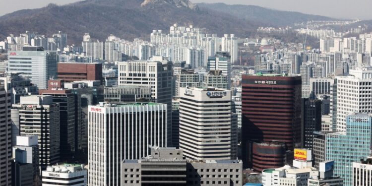 Политик из Южной Кореи выступил за возобновление поставок в Россию авто