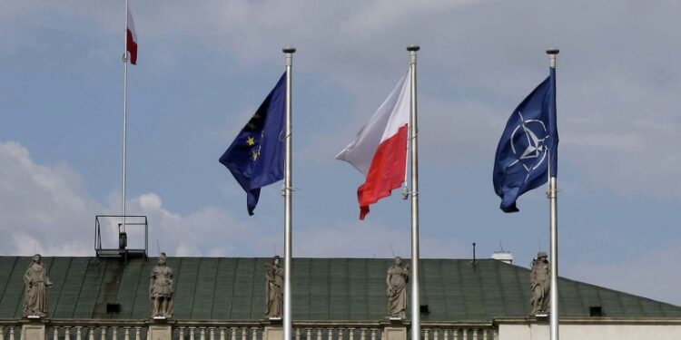 Польша продолжит вооружаться независимо от ситуации на Украине